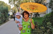 Tadżykistan - matka zz dzieckiem.