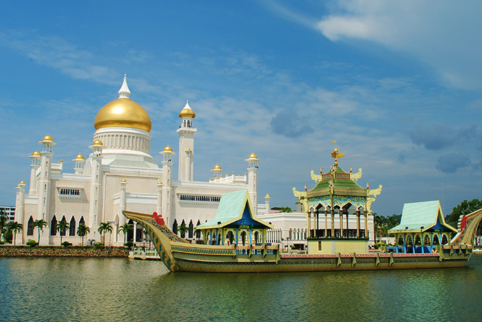 , Trip to the Sultanate of Brunei, Compass Travel Guide
