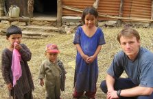 Nepal - z dziećmi.
