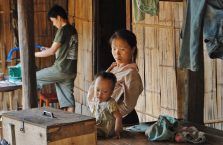 Laos - ludzie w wiosce Hmong.