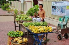 Kambodża - na straganie owocowym.