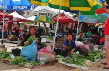Laos - na bazarze.
