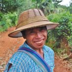 Birma - mężczyzna w kapeluszu.