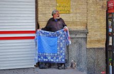 Iran - uliczny sprzedawca.