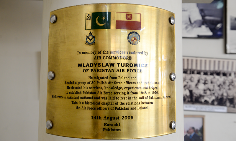 A plaque to honour Władysław Turowicz at the PAF museum in Karachi.