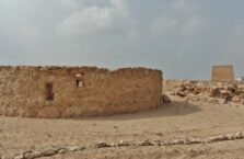 Bahrain burial mounds (7)